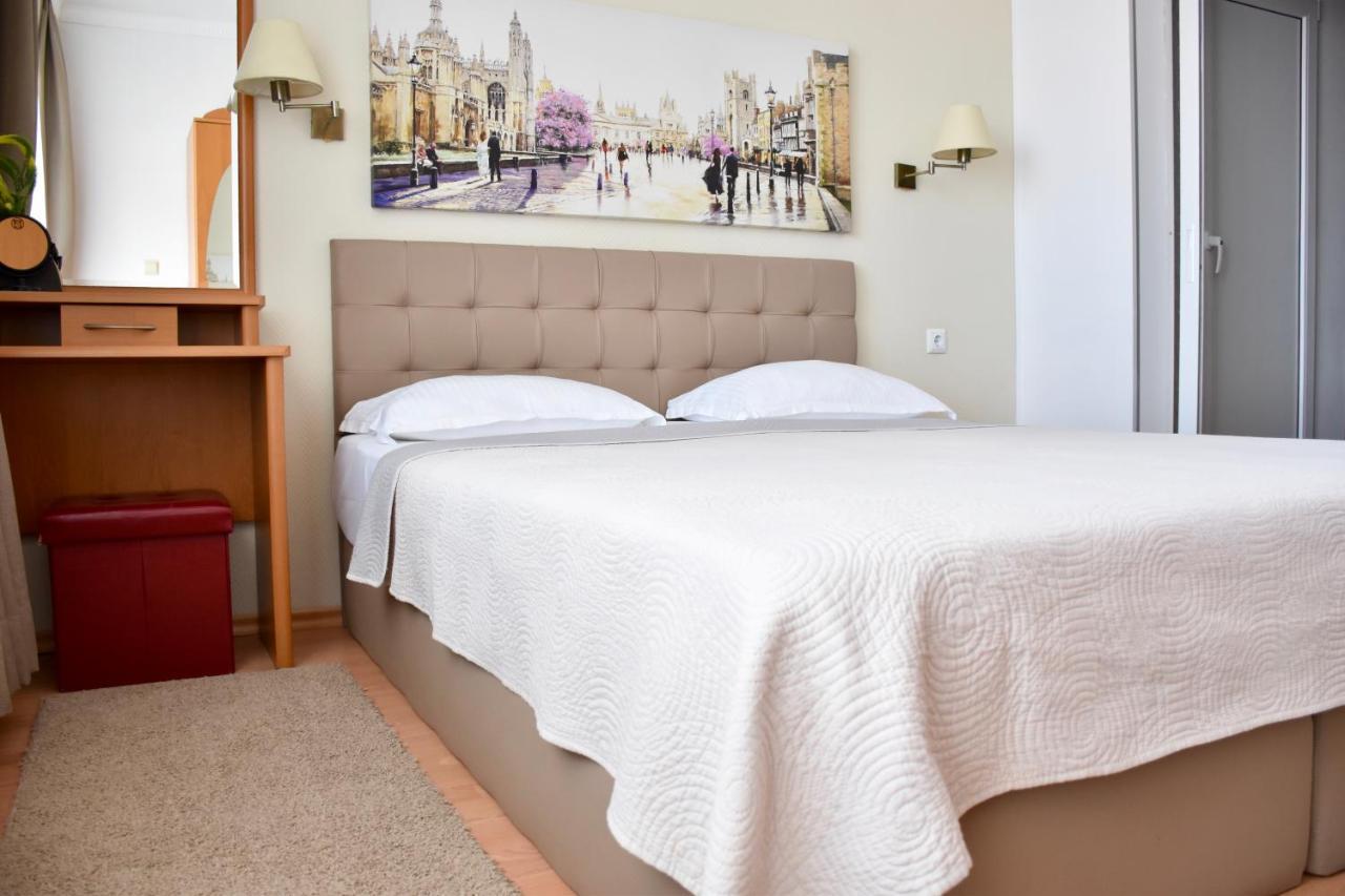 Family Hotel Apolonia Sozopol Exterior photo